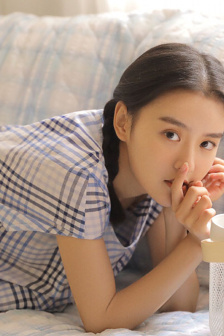 老汉抱着稚嫩的小身体H